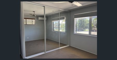 Large Home Ooralea - Photo 4