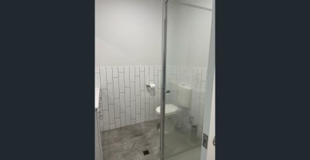 Inner City Living! - Photo 2