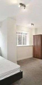 Flat, Warren Court, Euston Road, London, NW1 - Photo 3