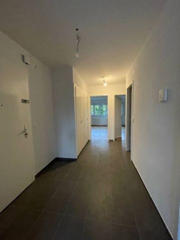 À louer - Appartement 3.5 pièces rénové, 5e étage à Renens - Foto 5