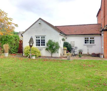 1 bedroom mews to rent - Photo 5