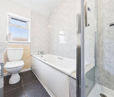 3 bedroom terraced house to rent - Photo 4