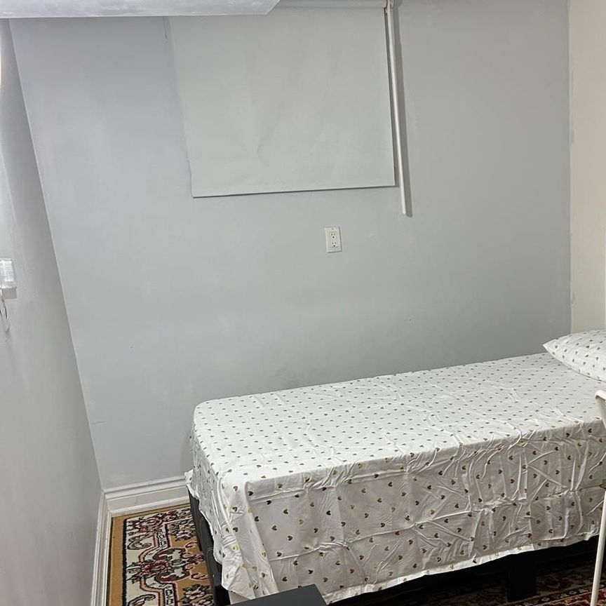 For Lease - 5294 Lawrence Avenue Unit# Lower Level, Toronto, Ontario - Photo 1