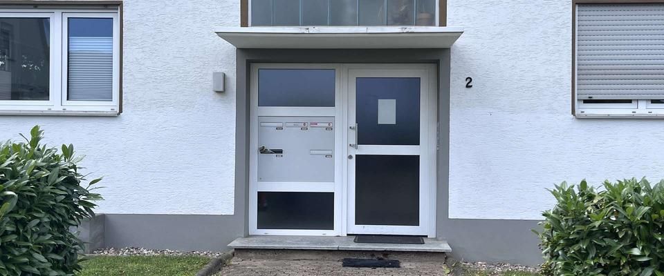 Helles Dachgeschoss-Appartement mit sonnigem Balkon in Ortsrandlage von Heimersheim - Photo 1