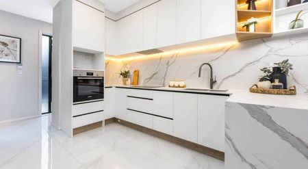 Near New 3 Bed 2 Bath in Farm Cove - Photo 2