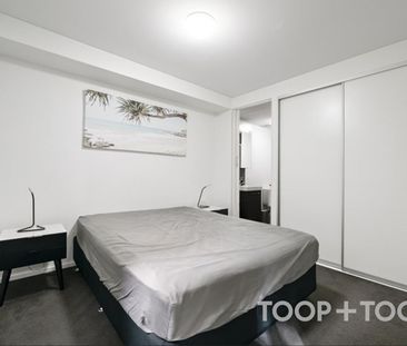 FURNISHED LIVING ON FLINDERS - Photo 6