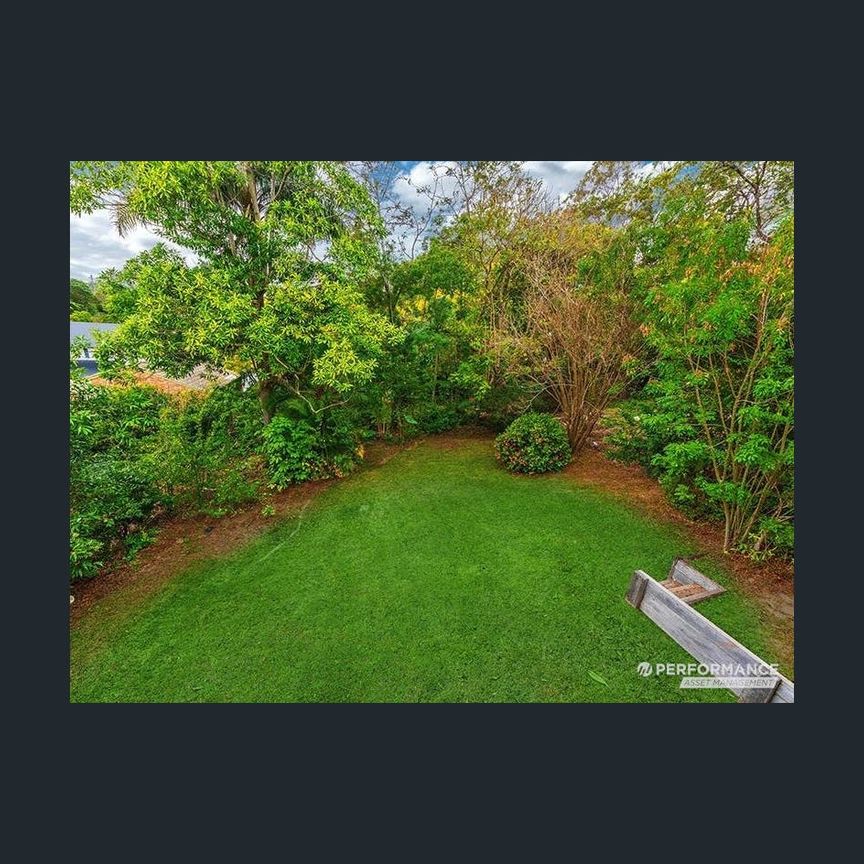 Timeless Queenslander in Prime Location - Photo 1