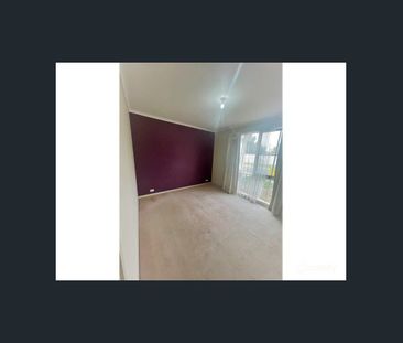 Comfortable 3-Bedroom Home in Quiet, Convenient Location - Photo 3