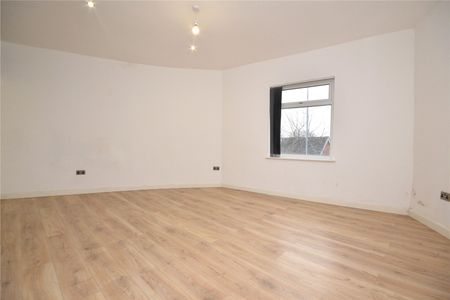 20-22, Elland Road, Churwell, Morley, Leeds, LS27 7SS - Photo 2