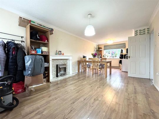 3 bedroom semi-detached house to rent - Photo 1
