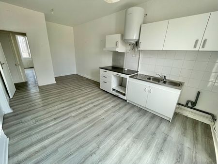 A LOUER - NANTES JARDIN DES PLANTES - Appartement 3 pièces de 47.11 m² - Photo 4