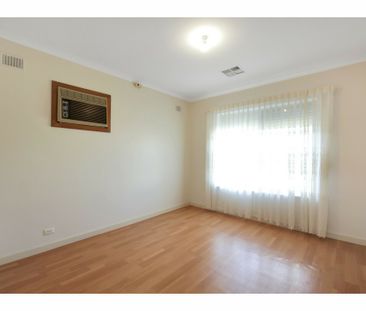 57 Cresdee Road, CAMPBELLTOWN - Photo 6