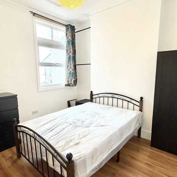 5 bedroom house to rent - Photo 1