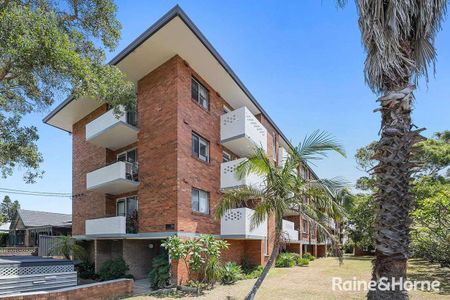 Rennovated and Ready to go - Photo 5