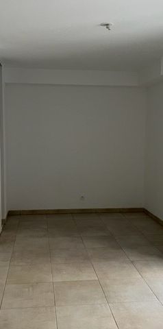 Location Appartement 1 pièce 28m² BRIGNOLES 83170 - Photo 1