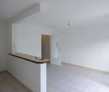 Location Appartement 1 pièces 29 m2 à Noisy-le-Grand - Photo 2
