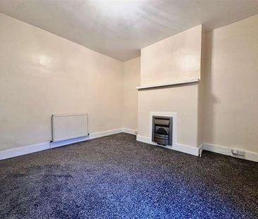 College Road, Grays, RM17 - Photo 2