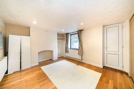 Charlton Church Lane, Charlton, London, SE7 - Photo 2