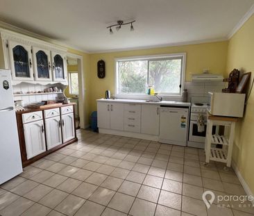 Fully Furnished Home in Port Welshpool - Photo 2