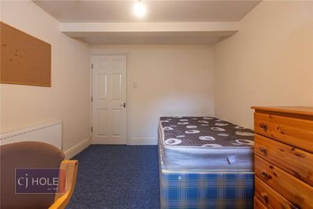 3 bedroom apartment to rent - Photo 2