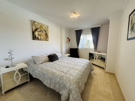 Middle Floor Apartment in Nueva Andalucía - Foto 5