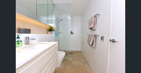 Boutique Waterview Apartment - Photo 4