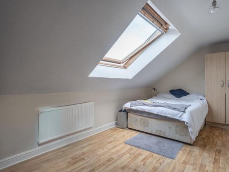 8 bedroom terraced house to rent - Photo 3