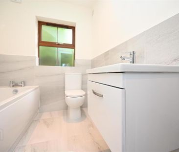 1a Knockvale Park, Belfast, BT5 6HH - Photo 6