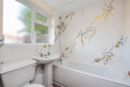 2 bedroom maisonette to rent - Photo 3