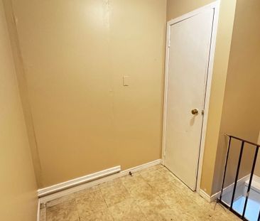 For Lease - 45 WEXFORD Road, Brampton, Ontario - Photo 6