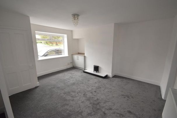 2 bedroom property to rent - Photo 1