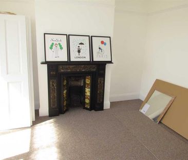 4 bedroom terraced house to rent - Photo 1