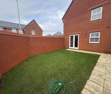 3 bedroom semi-detached house to rent - Photo 5