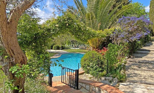 A louer, Mougins, Cote d'Azur, vue mer, piscine, 6 chambres doubles - Photo 1