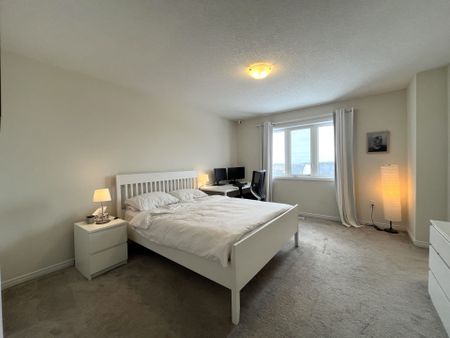 For Lease - 25 Allcroft Court, Hamilton, Ontario - Photo 4