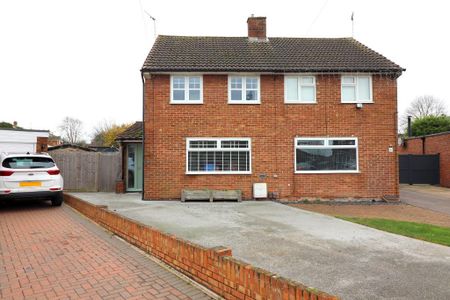 3 Bedroom Semi-Detached To Rent - Photo 2