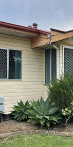 FOR LEASE – Stylish 2 Bed | 1 Bath | 1 Car Unit in the Heart of Toowoomba City - Photo 3