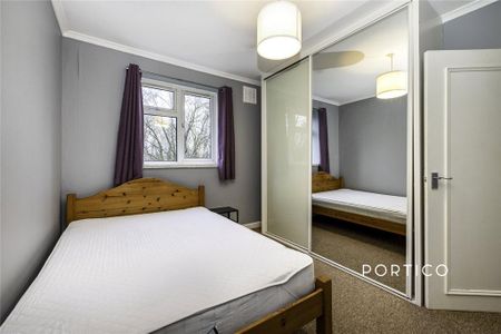 3 bedroom flat to rent - Photo 4