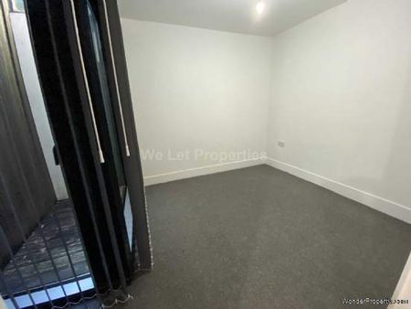 2 bedroom property to rent in Salford - Photo 3