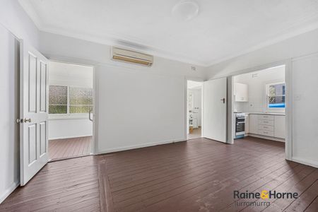 3-Bedroom Home Located in the heart of Hornsby - Photo 2