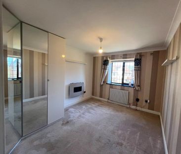 4 bedroom semi-detached house to rent - Photo 2