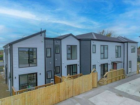 5 x High-Spec New Build Homes In The Heart Of Mangere! - Photo 3