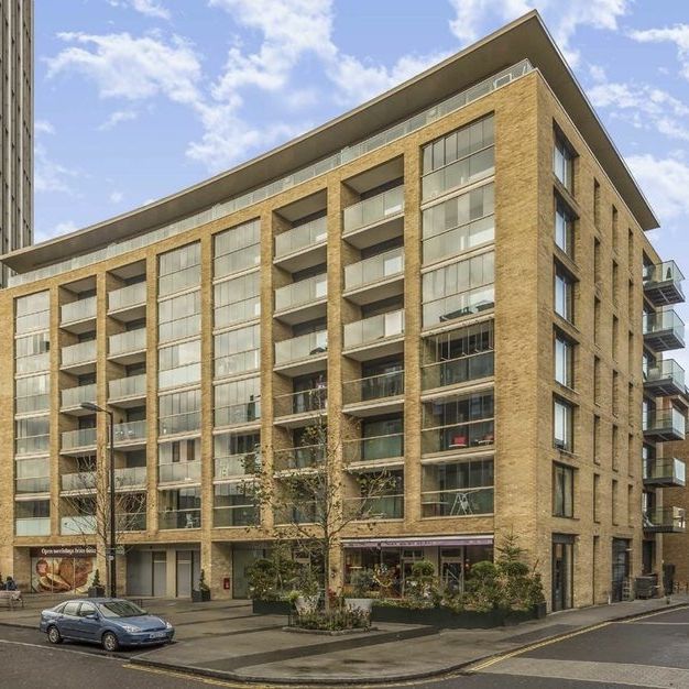 Surrey Quays Road - Photo 1