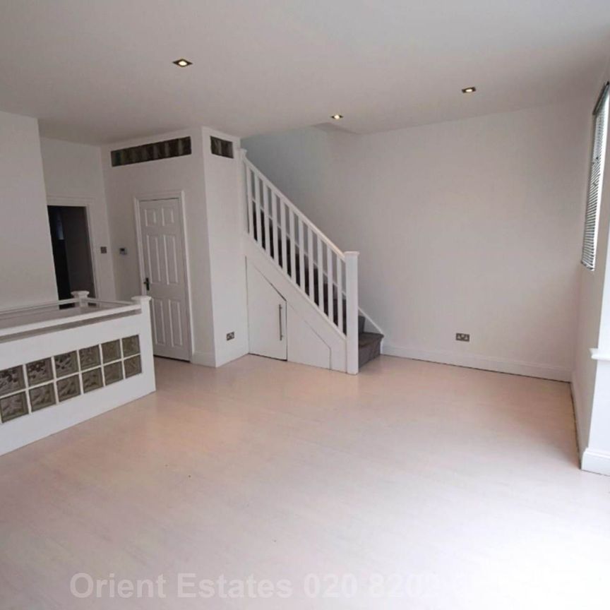 Price £2,100 pcm - Available Now - Unfurnished - Photo 1