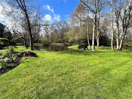 Stanbury Gate, Spencers Wood, Reading, Berkshire, RG7 - Photo 2