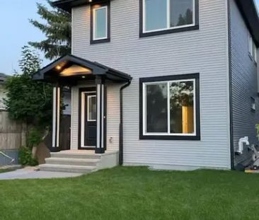 Excellent single family home with 3 bed, 2 bath | Calgary - Photo 1