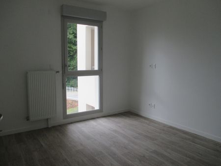 Location Appartement 2 pièces 41m² ST JEAN DE BRAYE 45800 - Photo 3