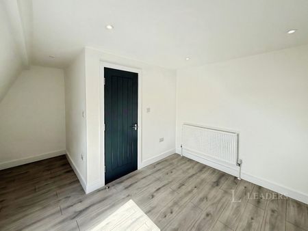 4 bedroom house to rent St. Johns Road, Waterloo, Liverpool, Merseyside, L22 - Photo 3