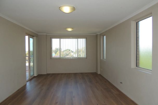 Modern Apartment in Prime Rockdale Location - Photo 1