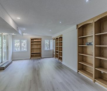 For Lease - 110 Holly Drive, Richmond Hill, Ontario - Photo 1